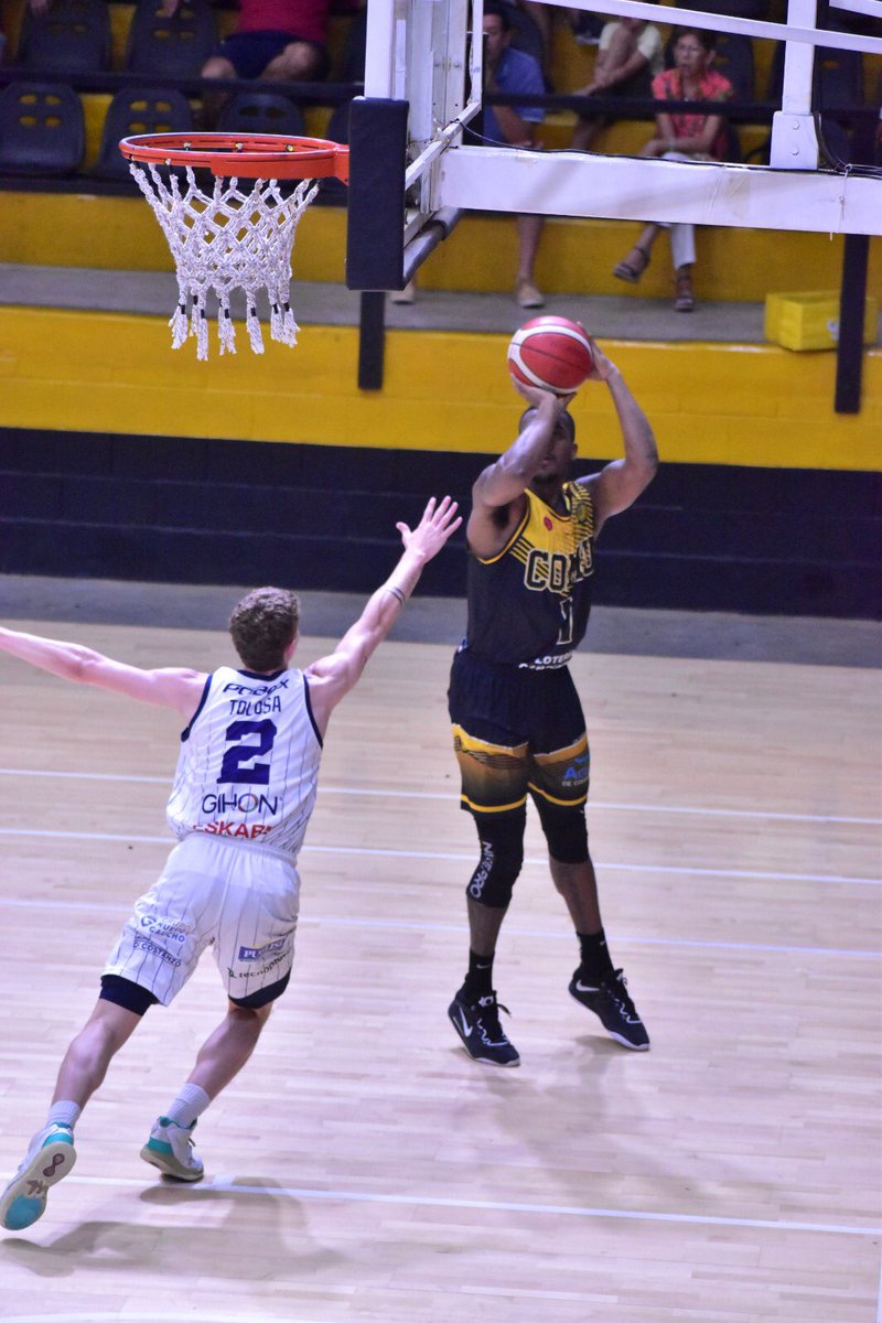 comumercedes's tweet photo. #LNB 🤩🏀 ¡TRIUNFAZO DE COMU EN EL DEBUT DE JORGE BALBIS COMO DT!
⚫️🟡COMU 99
⚪️🔵 PEÑAROL 78
🔥 G. Jordan: 22 puntos + 10 rebotes + 5 asistencias
#VamosComu 💛🖤🐊 https://t.co/Uyf1UDuEsD
