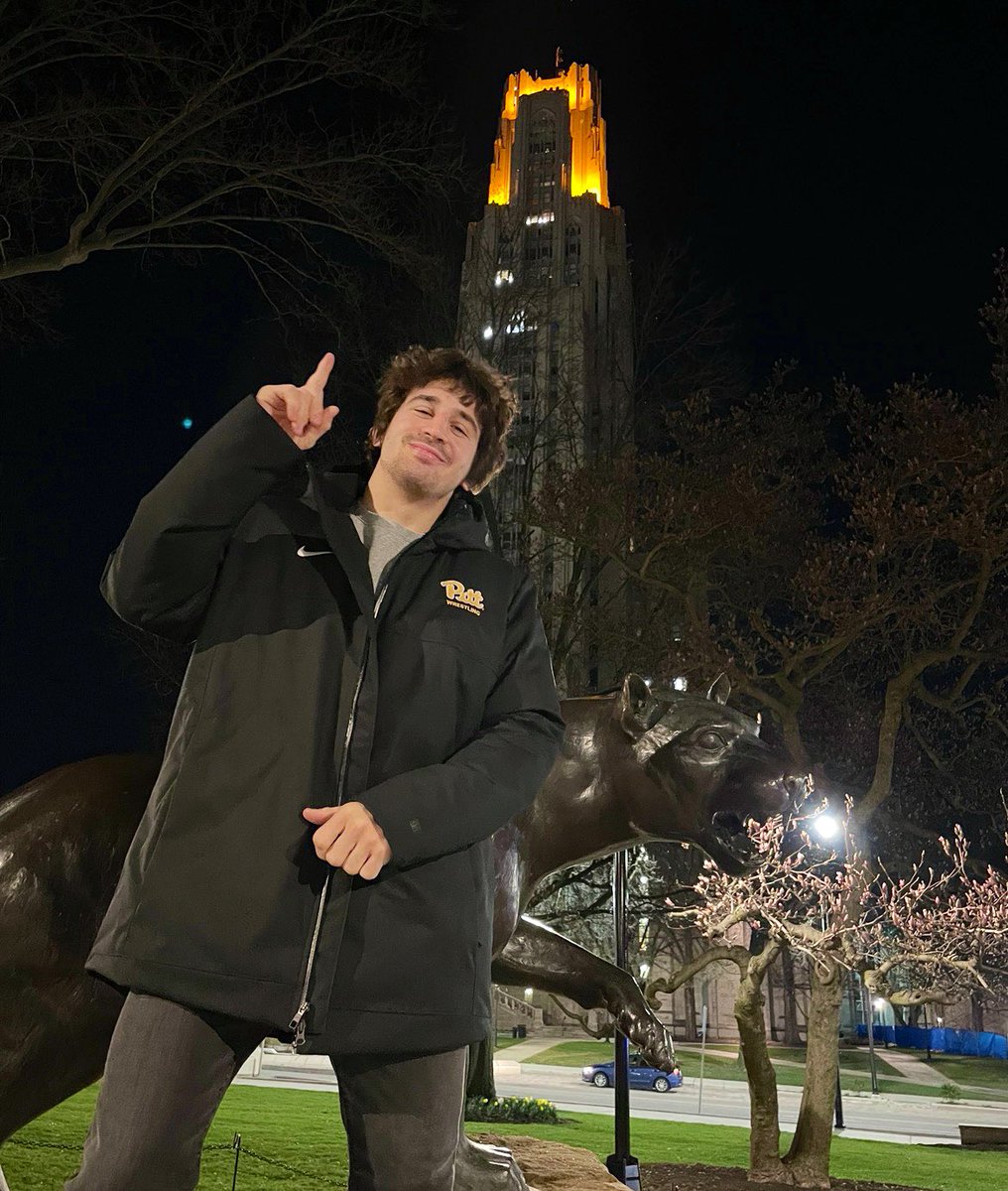 Nino’s Victory Lights ✨

2023 NCAA Champion 🥇

#H2P » <a href="/NeenBon/">Nino Bonaccorsi</a>