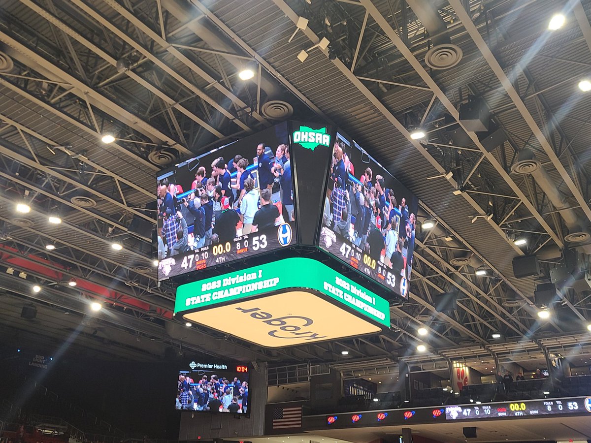 coach_wink55's tweet photo. 2023 D1 Basketball State CHAMPS!!!!! https://t.co/skRNZFpZfB