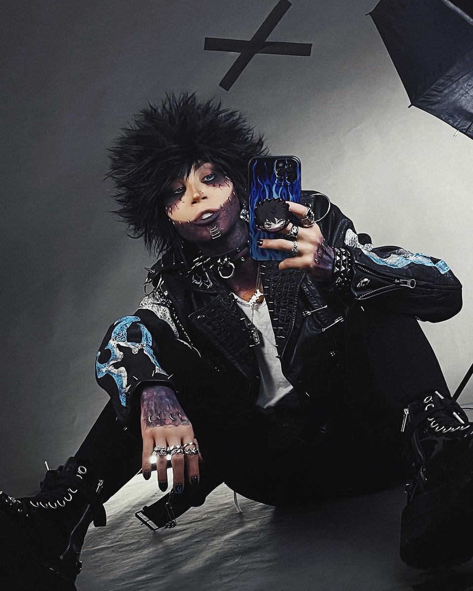 born2burn__'s tweet image. 𝕽𝖊𝖛𝖊𝖓𝖌𝖊 😘 #dabi #TouyaTodoroki #bnha #mha