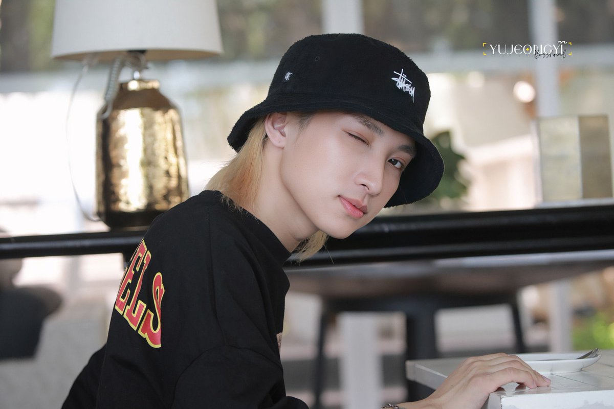 PKpepo's tweet photo. ไม่เคยตั้งใจตามศิลปินคนไหน บอสกับโนอึล คือศิลปินคู่แรกที่เราตามขนาดนี้ ตกหลุมรักเค้าสองคนจากLITA เกิดจากดูคินพอชเสร็จแล้วลองกดดู ซึ่งอะเมซิ่งมาก ดูไปแบบเค้าสองคนน่ารักมากจริงๆ และพอติดตามทัศนคติเอย เพื่อนร่วมด้อมเอย มันดีมากจริงๆ ขอเป็นโบโน่ด้วยคนน���คะ ❤️ #BoNoh #BossNoeul https://t.co/HPmVxXnVFU