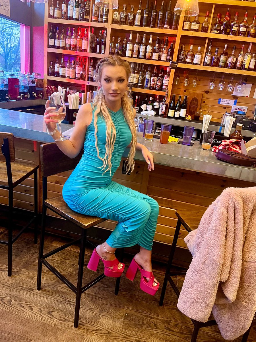 Daisy LaVoy- LA Mar 1📍 on Twitter: "The outfit you didn’t see me in on