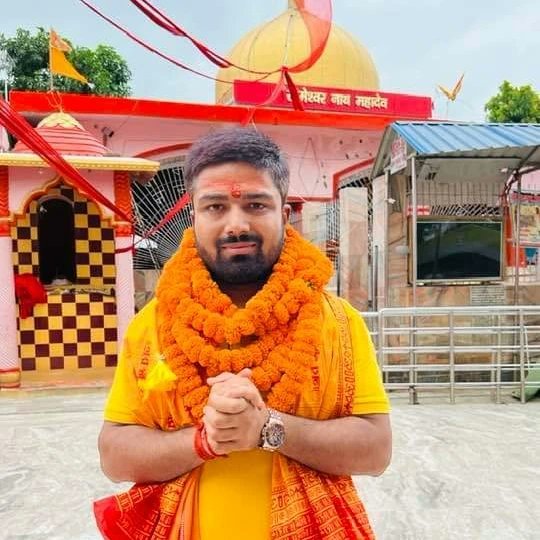 Punitspeaks's tweet photo. बिहार सरकार को शर्म आनी चाहिए , एक राष्ट्रवादी के खिलाफ षड्यंत्र 😡

#ReleaseManishKasyap https://t.co/S71by9hZdr