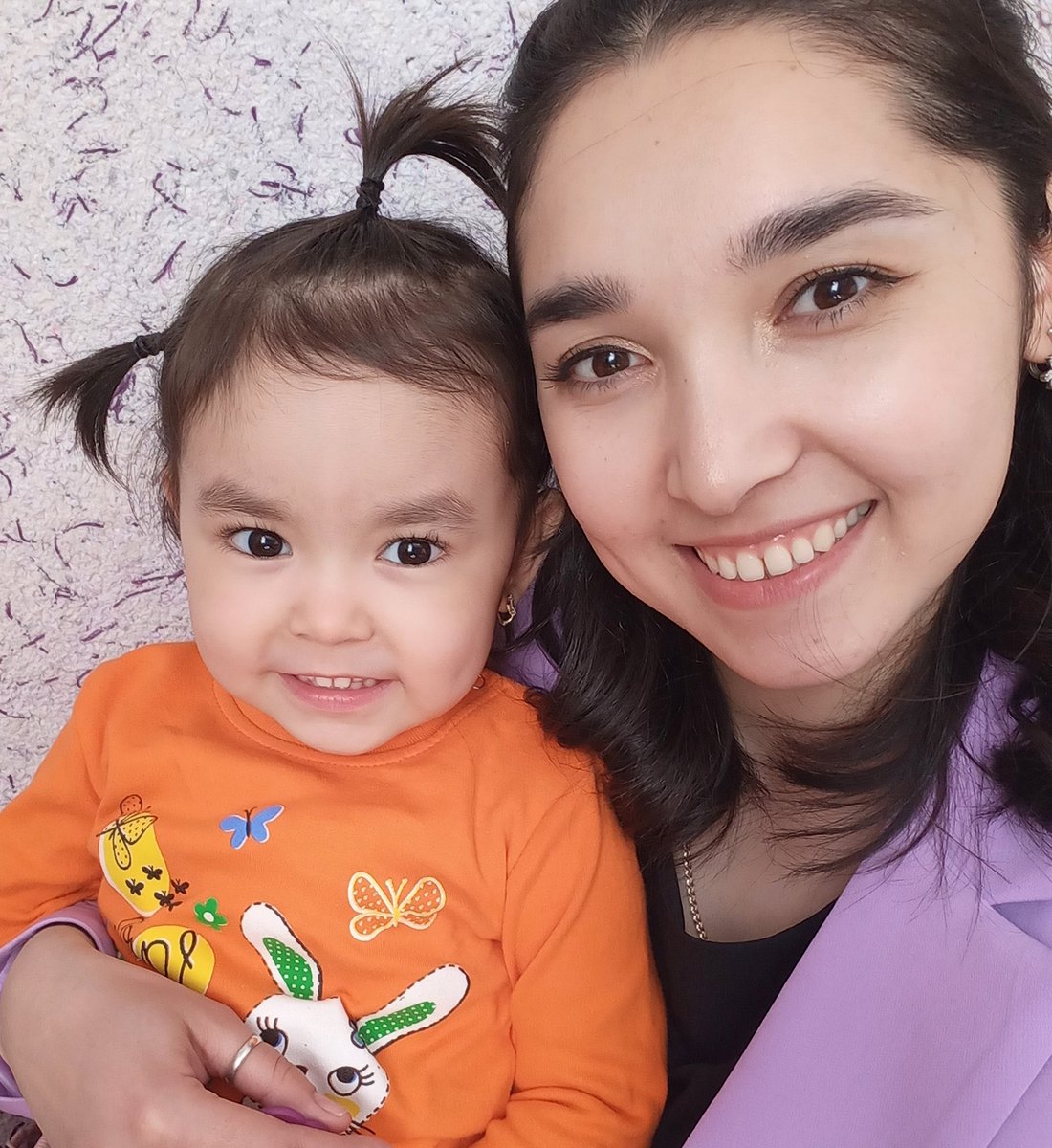 MXalimova's tweet photo. With my baby girl 🌸 https://t.co/q9ncfyeDFp
