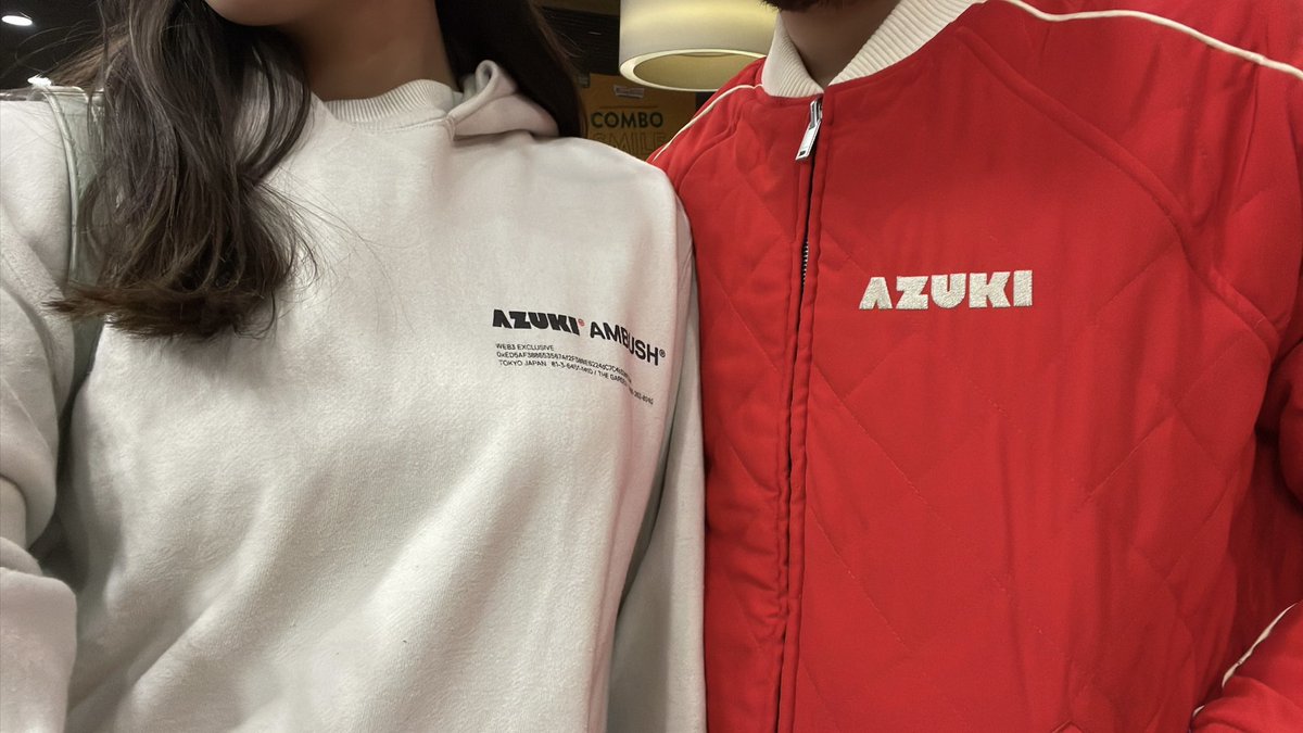 iFlexson's tweet photo. Me and my gf always rocking @Azuki when we go out 🔥⛩️ https://t.co/BUm28yuGG0