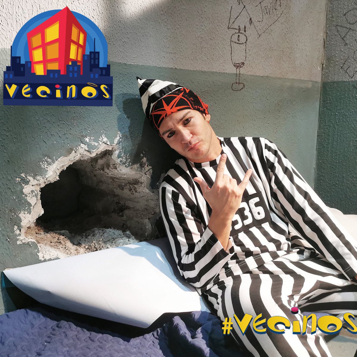 Vecinos (@vecinosoficial) on Twitter photo Cámara saludos a toda la bandita Tuitera que está comentando con el #Vecinos <a href="/markinlopez/">Markin López</a> Cámara saludos a toda la bandita Tuitera que está comentando con el #Vecinos <a href="/markinlopez/">Markin López</a>