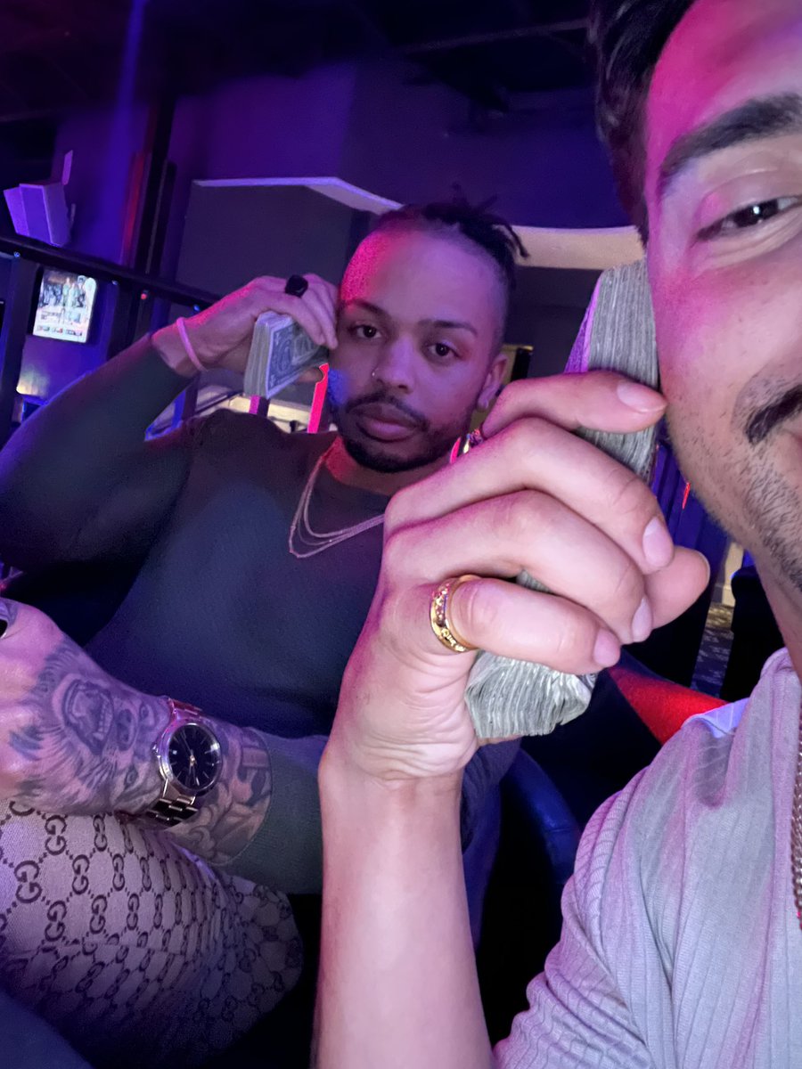 CharlieScene__'s tweet photo. @thejoeyway you danced all night girl, you deserve it. https://t.co/vLmZo1YQiY