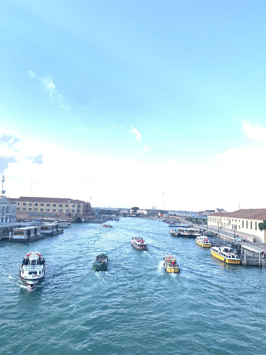 💙
'
"يارب قبولاً في الأرض ومحبة في السماء."

#صباح_الخير 
#فينسيا_البندقية