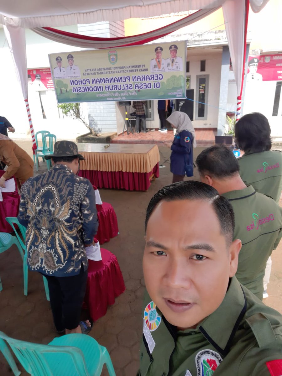 #HariDesaAsriNusantara
<a href="/jokowi/">Joko Widodo</a> 
<a href="/halimiskandarnu/">ABDUL HALIM ISKANDAR</a>
@Kemendespdtt
<a href="/malik_haramain/">malikharamain</a>
<a href="/imansyukri/">Iman Sukri</a>
<a href="/taufikmadjid71/">IG : taufik.madjid</a>
@yusradaridesa 
<a href="/azzameldzikrie/">#SantriIndonesia</a> 
<a href="/tppkemendes/">TPP KEMENDES</a>