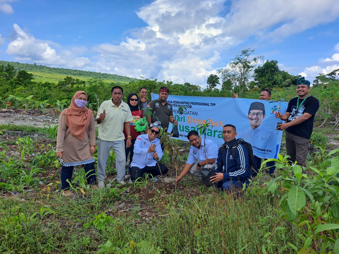 jumietomia's tweet photo. #HariDesaAsriNusantara  
@jokowi
@Kiyai_MarufAmin
@halimiskandarnu 
@kemendespdtt 
@malik_haramain 
@imansyukri 
@taufikmadjid71 
@yusradaridesa 
@azzameldzikrie 
@tppkemendes 
@CoesmanaG 
@BPI_Kemendes 
@bpsdmkemendesa 
@SukoyoKasekpro 
@tppisultra 
@TPPWakatobi https://t.co/yZ1IgxM4mj