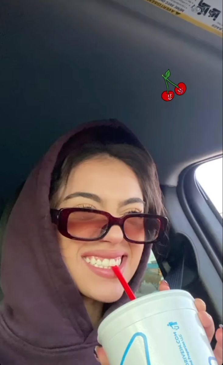 nailuea's tweet photo. Spill or Drink with https://t.co/xwU5DDPO3T. This thread will contain ooc things and not related to the real Nailea. Thanks a bunch 💓 https://t.co/Pfewzf4HpI