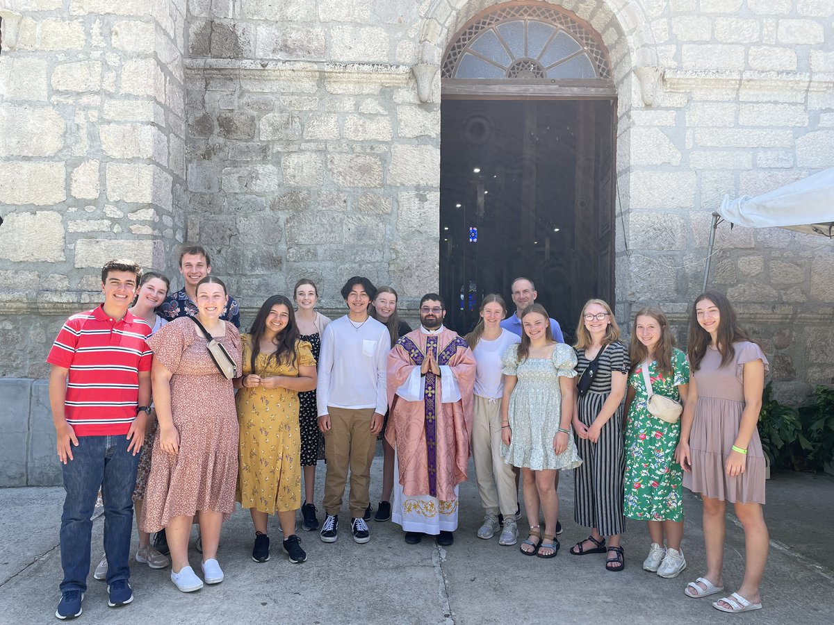 Our last night in Costa Rica was bittersweet. Delicious folklore dinner with gorgeous city views, but we also had to bid farewell to our friends Memo and Yader. We woke up early for Sunday Mass and then headed to the airport. 😢 #SaintsAbroad