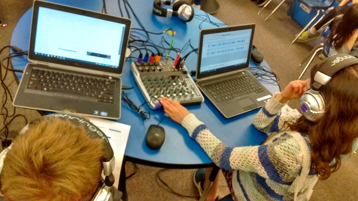 Cedric Strapart (@cedricstrapart) on Twitter photo La Semaine de la Presse et des Médias dans l'Ecole, c’est bientôt ! 😍Découvrez ce padlet : Une #webradio en milieu scolaire : enjeux et mise en place de @guillomevallet, ainsi que le dossier : webradio de <a href="/mlfmonde/">Réseau mlfmonde</a>. #SPME2023
👉padlet.com/guillomevallet…
👉mlfmonde.org/dossiers/webra… La Semaine de la Presse et des Médias dans l'Ecole, c’est bientôt ! 😍Découvrez ce padlet : Une #webradio en milieu scolaire : enjeux et mise en place de @guillomevallet, ainsi que le dossier : webradio de <a href="/mlfmonde/">Réseau mlfmonde</a>. #SPME2023
👉padlet.com/guillomevallet…
👉mlfmonde.org/dossiers/webra…