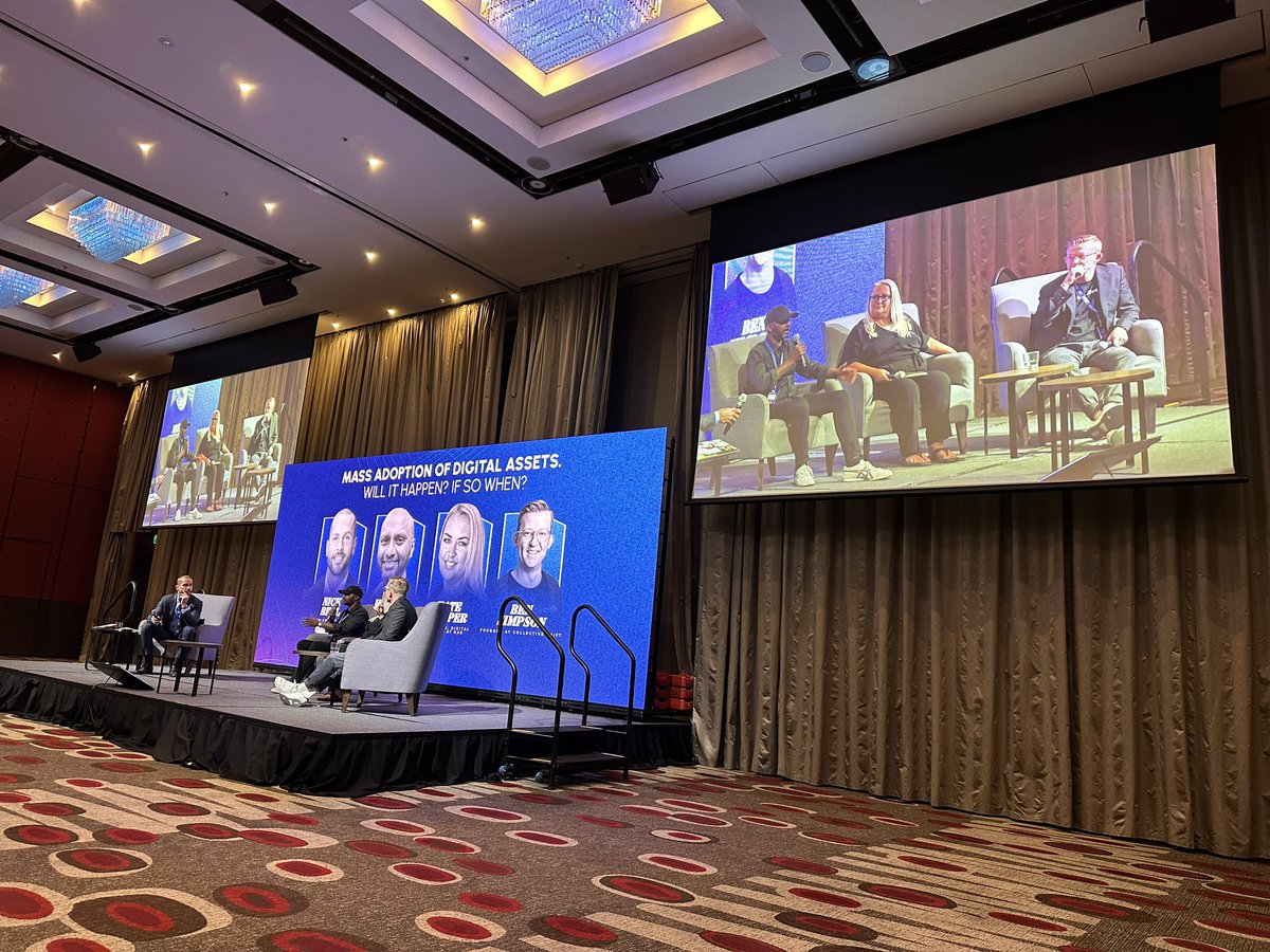lisateh_'s tweet photo. Mass adoption of crypto is happening right now. - @CatalystKarl at #cx3conference https://t.co/KRzERVvOO7