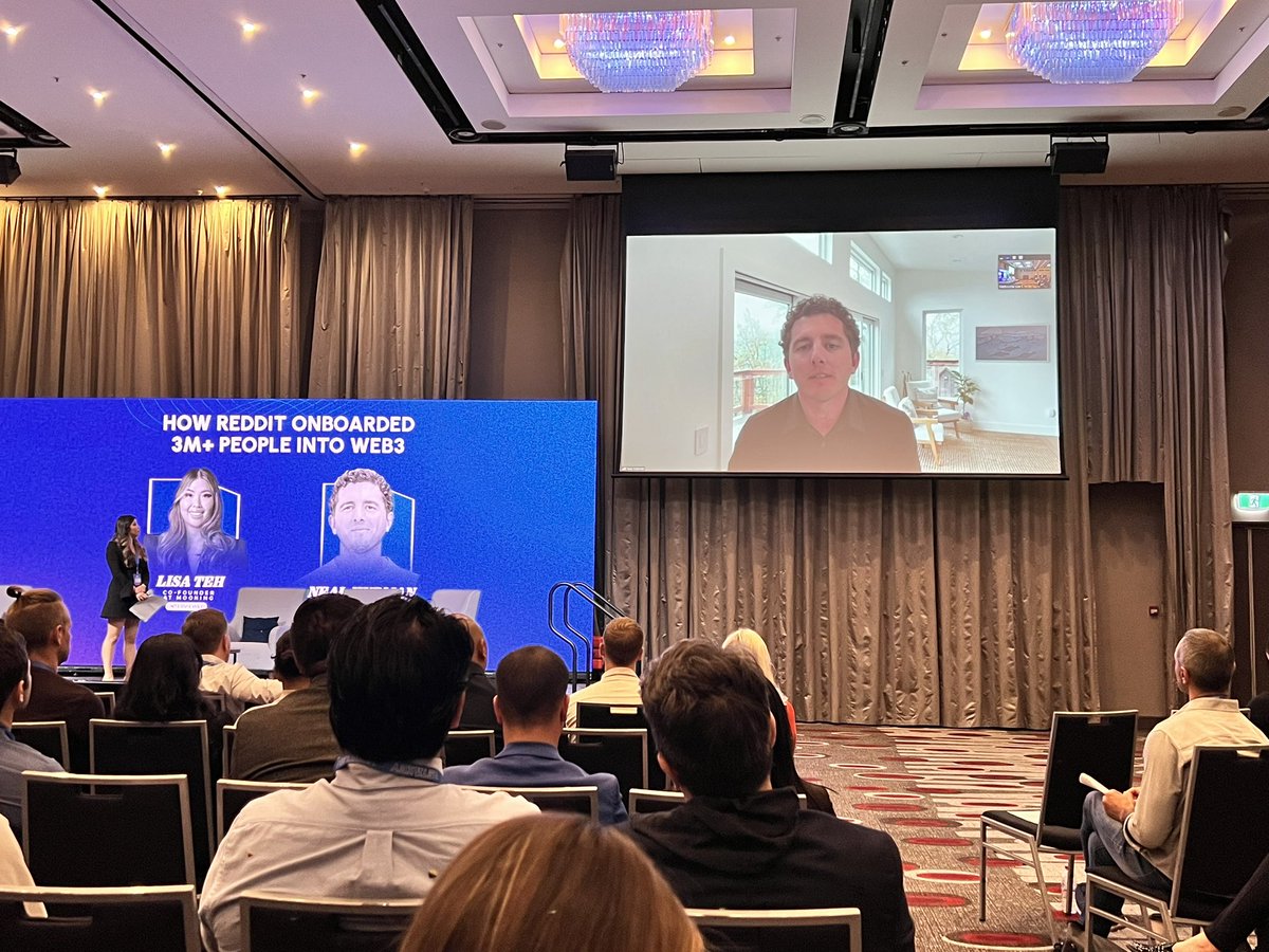 NickyNFT1's tweet photo. Strategic #web3 advisor @don_borgo says  @cx3conference “For companies, being early to web3 allows you to experiment, test and build and being ready for when the wave hits”. https://t.co/nSPn2YP3ib