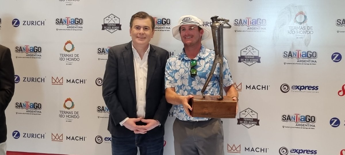 RikySosa's tweet photo. Hoy acompañamos al Gobernador de Santiago del Estero, @GZamoraSDE, en la entrega del trofeo al ganador del @PGATOURLA disputado en @termasgc.
El norteamericano @jakemccrory fue el ganador del #TRHInvitational disputado hasta este domingo, con gran participación de extranjeros. https://t.co/xENp4XHq9i