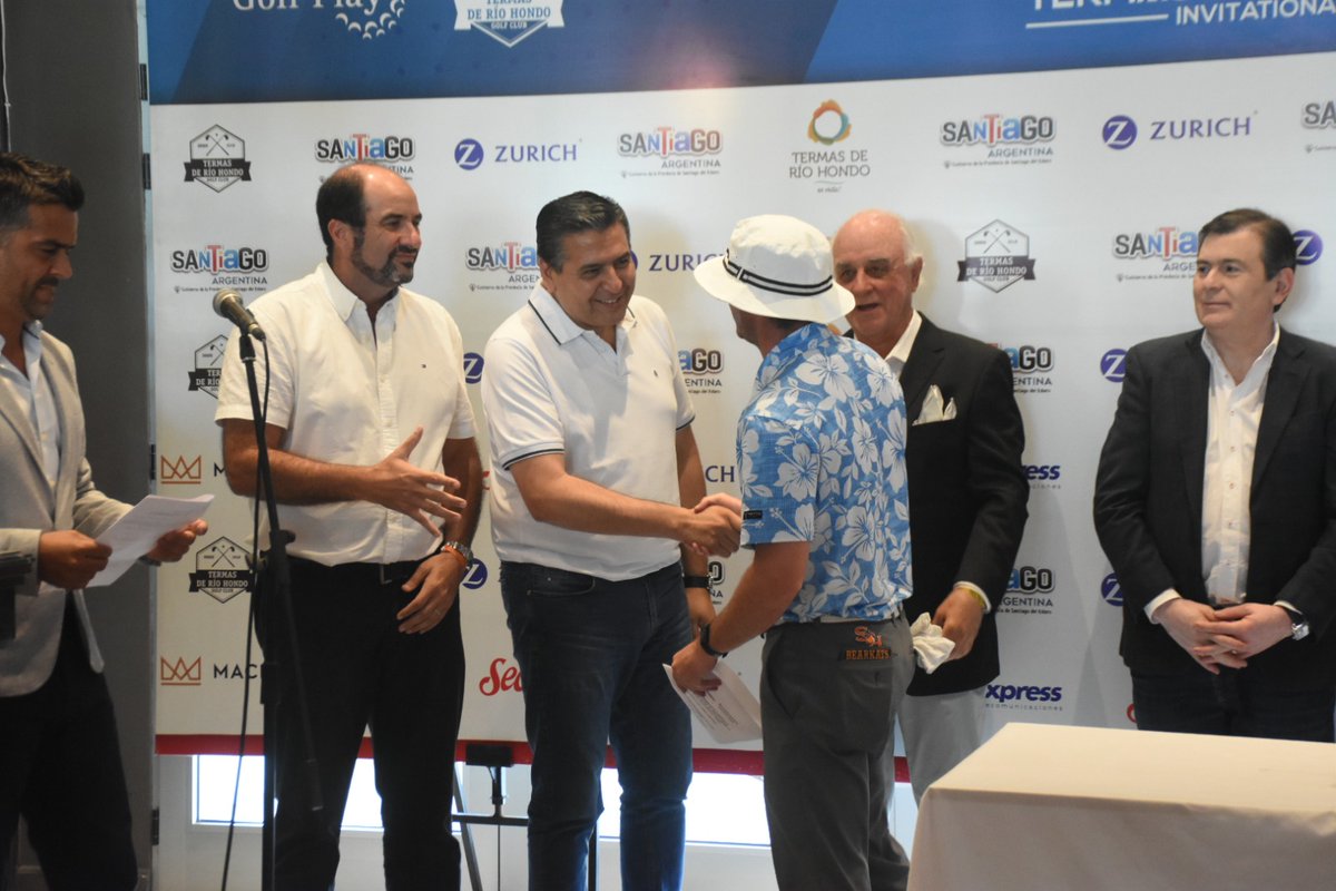 RikySosa's tweet photo. Hoy acompañamos al Gobernador de Santiago del Estero, @GZamoraSDE, en la entrega del trofeo al ganador del @PGATOURLA disputado en @termasgc.
El norteamericano @jakemccrory fue el ganador del #TRHInvitational disputado hasta este domingo, con gran participación de extranjeros. https://t.co/xENp4XHq9i