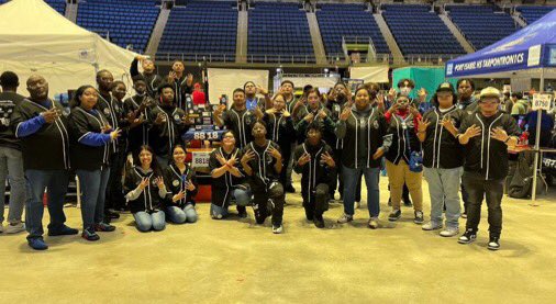 The 2022-2023 @AldineISD @AldineCTE @Eisenhower_AISD @BlansonCTEHS @CarverHS_AISD @FIRSTweets @FIRSTinTexas Robotics Team.