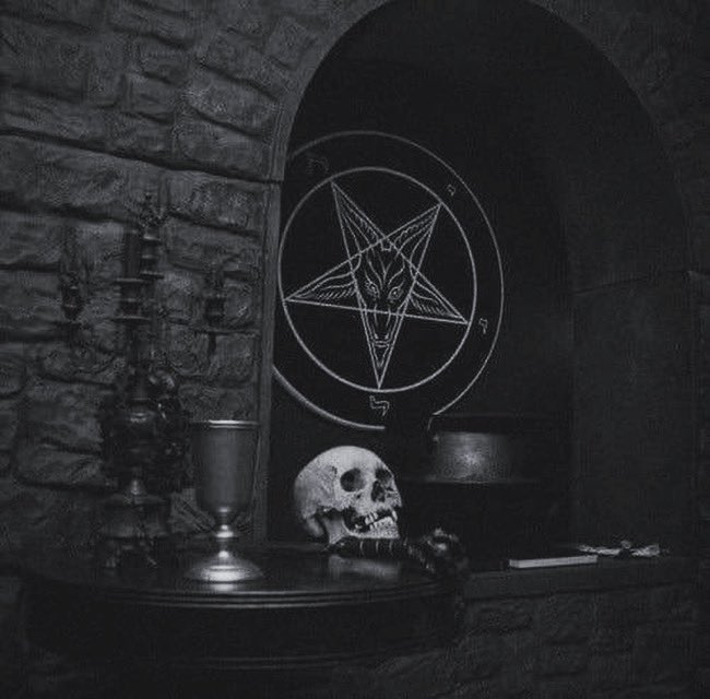 LordXreonu's tweet photo. Nezothian Gnosis -
The Material Plane Is A Byproduxt Ov An Experiment Fostered By The Unseen And The Original Elements Ov The Xosmos.
#gnosis #voidgnosis #voidmagick #magick #dajjal #azazel #demonicphilosophy #demonicwisdom #demonicmagick #satanism #satanic #baal https://t.co/8ZIG8rJ2SJ