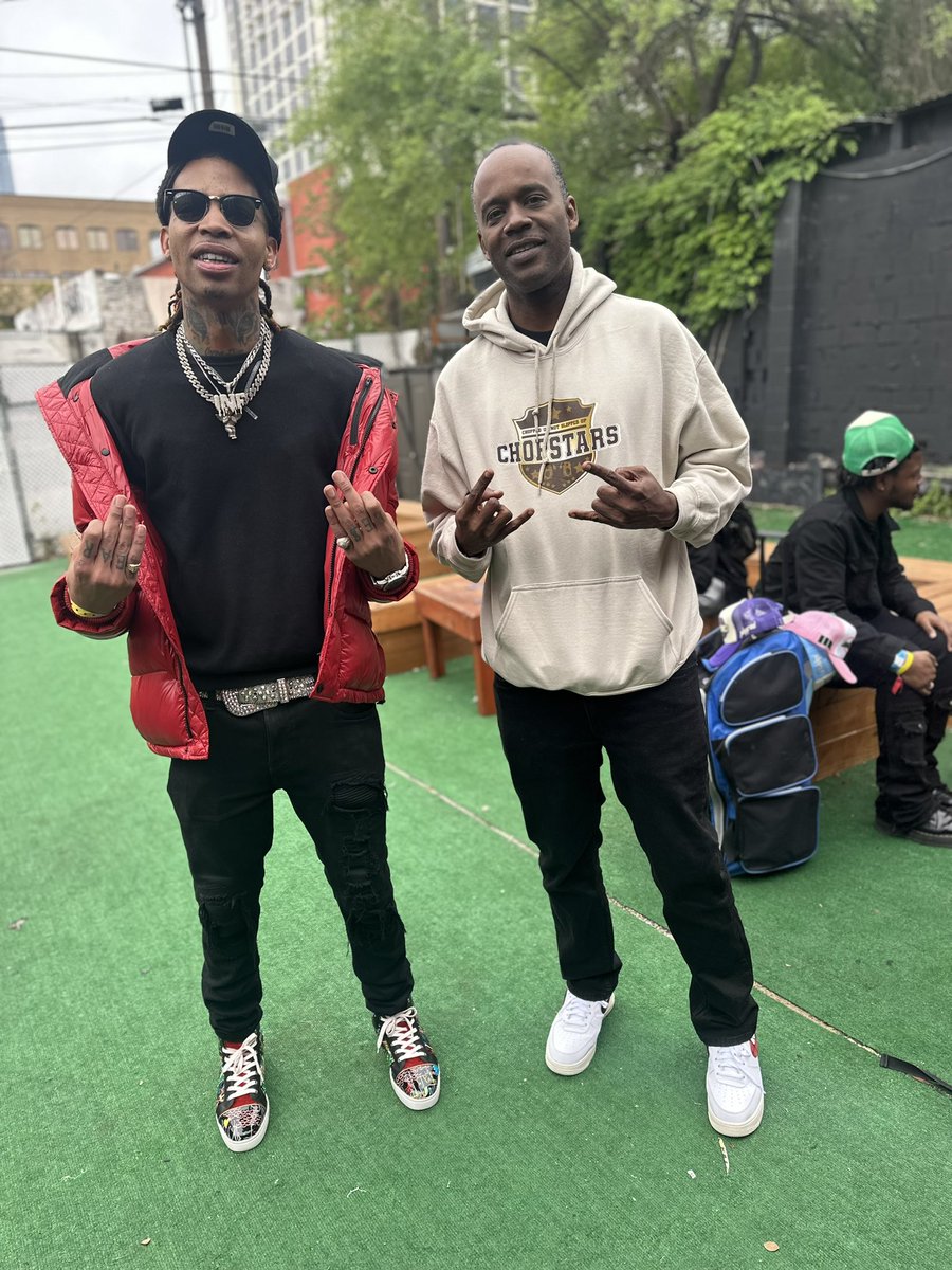 Infamous_225's tweet photo. 🔥🔥⚠️ SXSW DUMP PT. 1 SHOUT OUT TO @realericabanks @thechopstars @iamdjhollygrove @twenty01marketing D9 OTW 🥶 @scottyatl @ogronc @throwbackcigars #infamousthierry #sxsw #yellowtape #austin https://t.co/FkrjfvImig