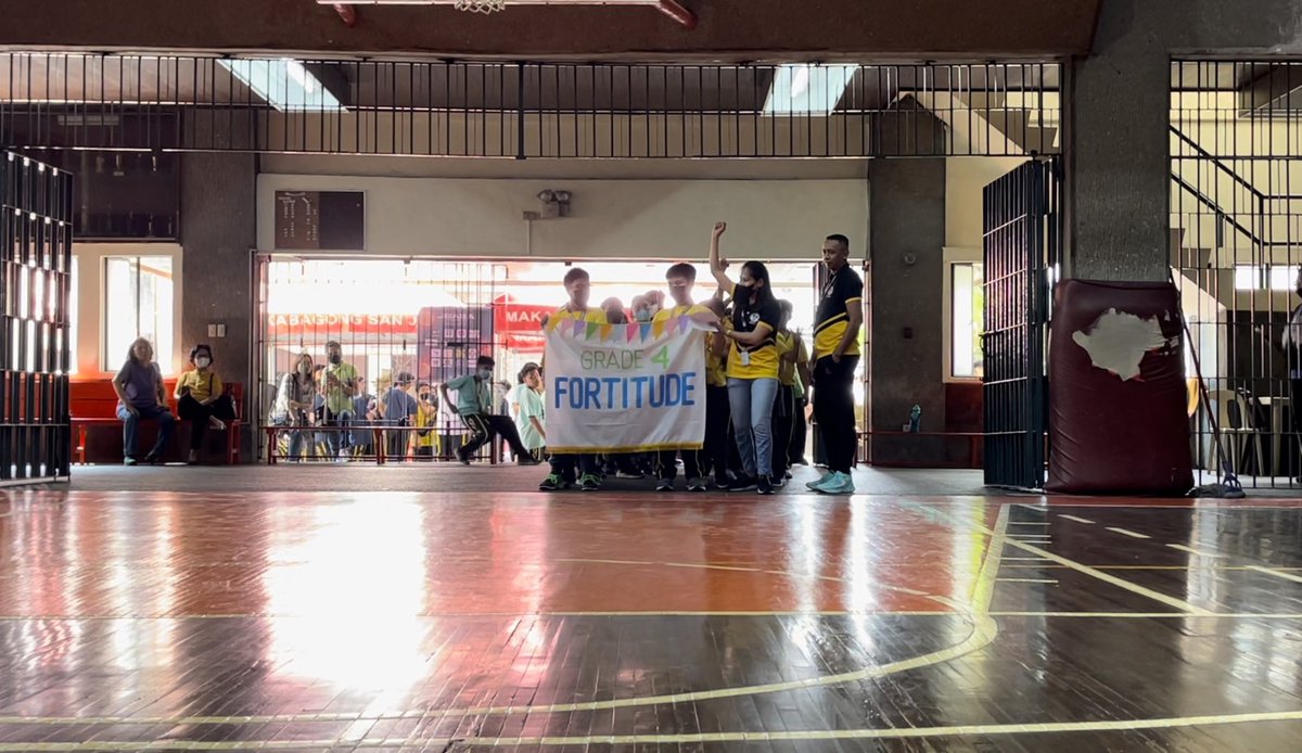 aquinastbp's tweet photo. HAPPENING NOW: Aquinians together with their advisers march into the AS Gymnasium for the opening of the Intramurals 2023.

(Photos by: Andres San Jose / The Bellows)
#TBPAScend
#AS58FoundationWeek https://t.co/K68SfrlUKV
