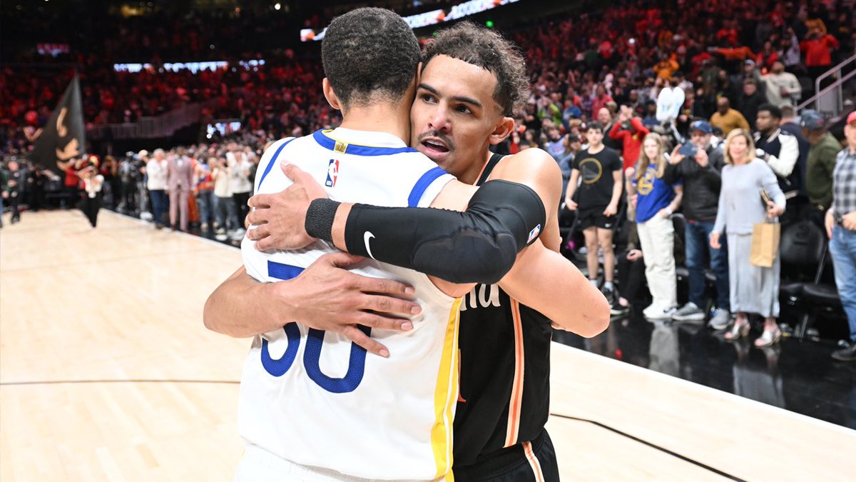 TraesMuse's tweet image. Players with 50+ points and 10+ assists in the last 2 seasons:

Donovan Mitchell — 71p/11a 
Luka Doncic — 60p/10a &amp;amp; 50p/10a
Trae Young — 56p/14a
Stephen Curry — 50p/10a

That’s it, that’s the list.
