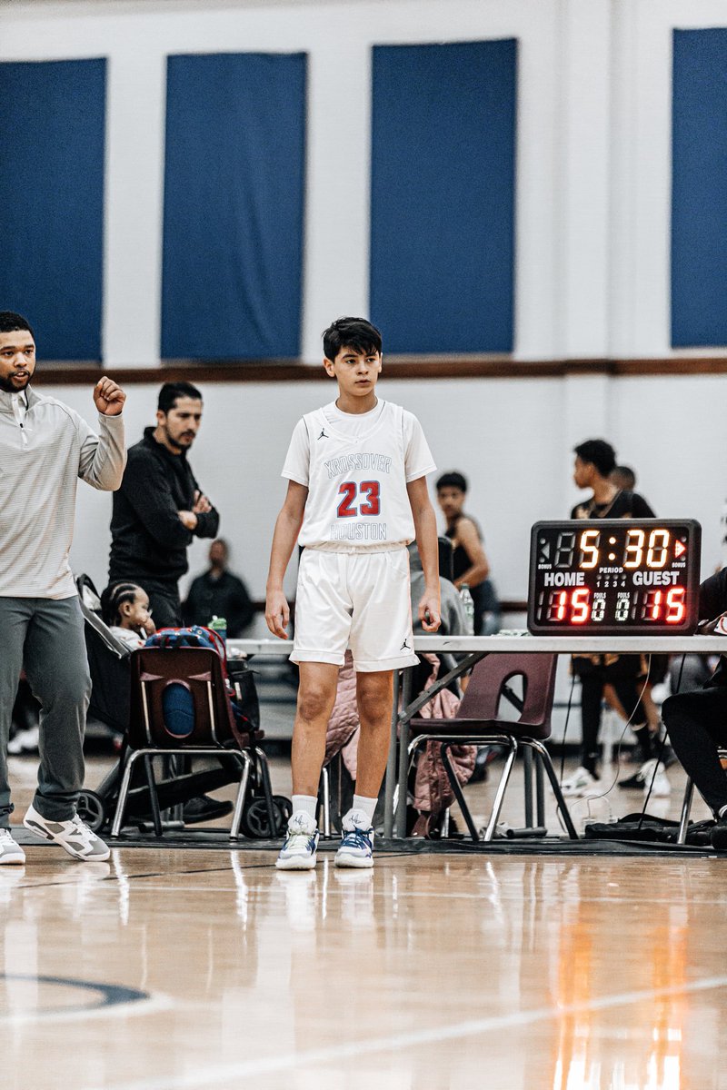 johannescobar27's tweet photo. Great first tournament, and looking forward to the rest of the season.  
Photo credits to @bygabrielaamry
#xrossoversports #15U #AAU #basketball #classof2027 https://t.co/0iZeCb2s7Z