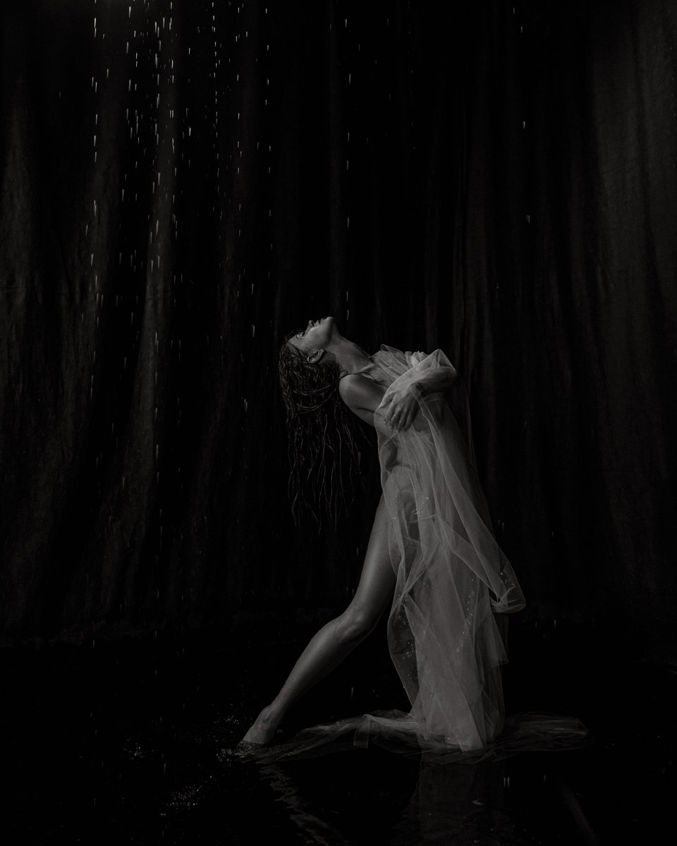 Good morning fam❤️ 

“Rainy dancer”

foundation.app/@milavoev/mnch…