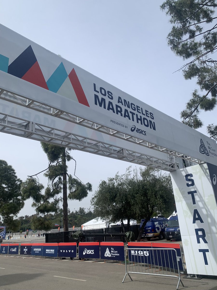 cardiohighkris's tweet photo. 1st marathon in the books 🏃🏾‍♂️💨💨 https://t.co/MBdbnKJIMm