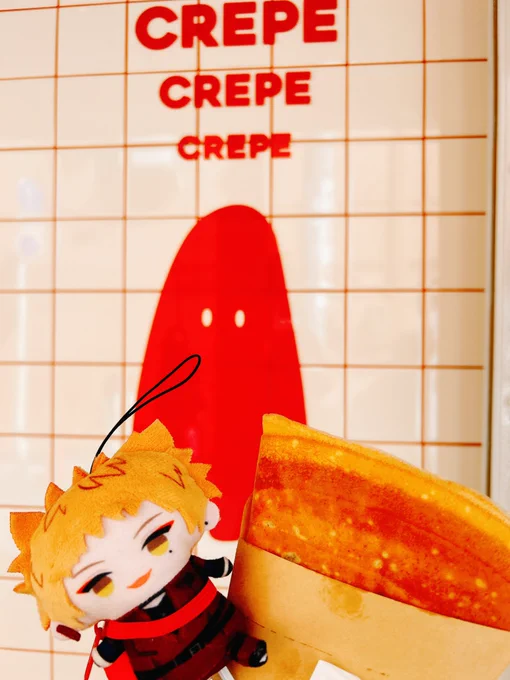 たくさん食べ歩きしてます(これは一部)おいしいね…すごいふあふあでコーティングされたたちです…ぱぺも驚いています… 