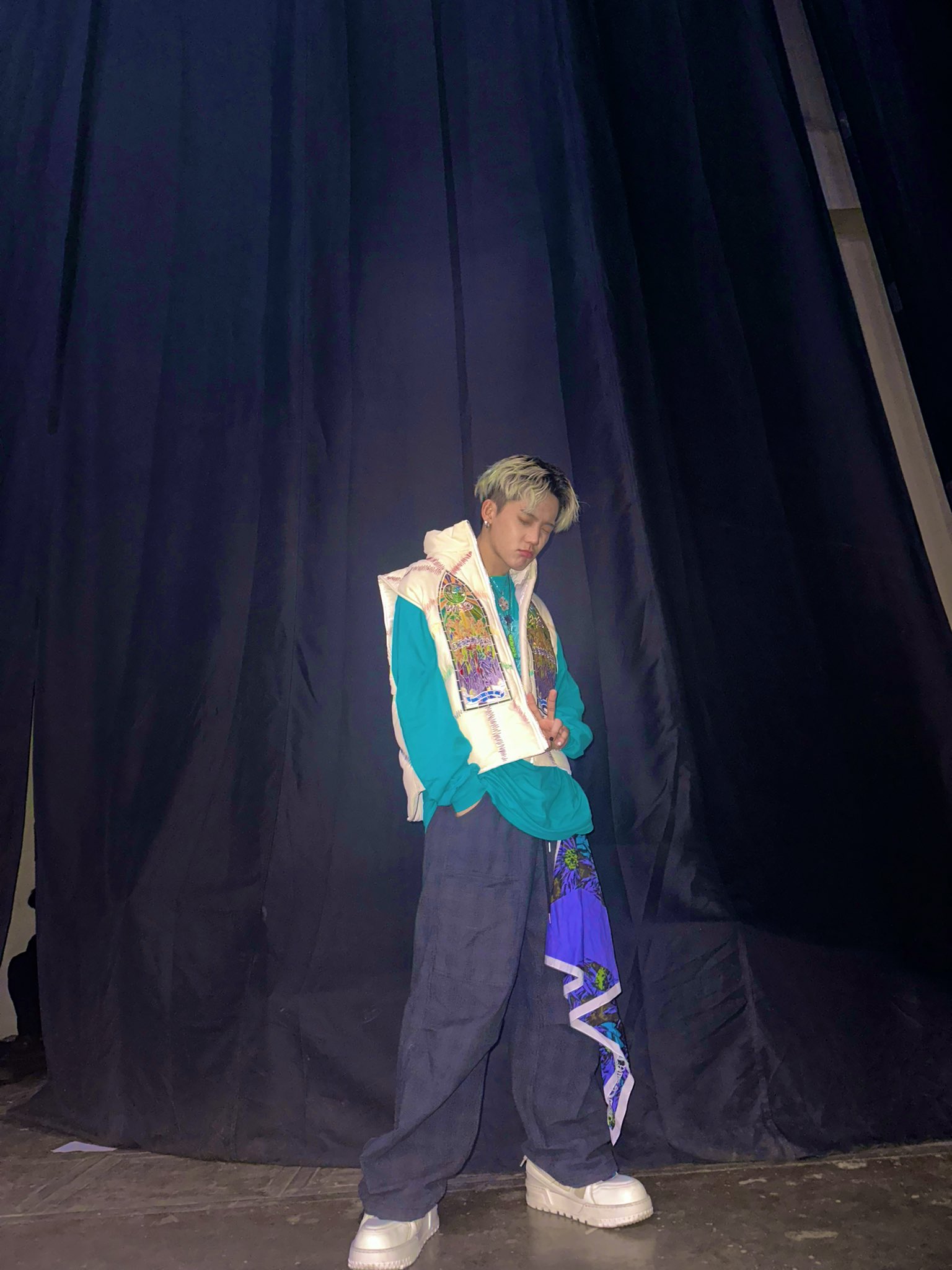 FroiqtdaMAArrl-?format=jpg&name=large