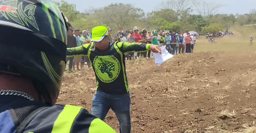 DiriambaD2's tweet photo. #Nicaragua
#DistritoD2ConDaniel2023 // en imágenes de evento de motos ENDURO en coordinación con el gobierno local el cuál se realizó en la comunidad de San Antonio de Abajo. https://t.co/PUADSkxcjY