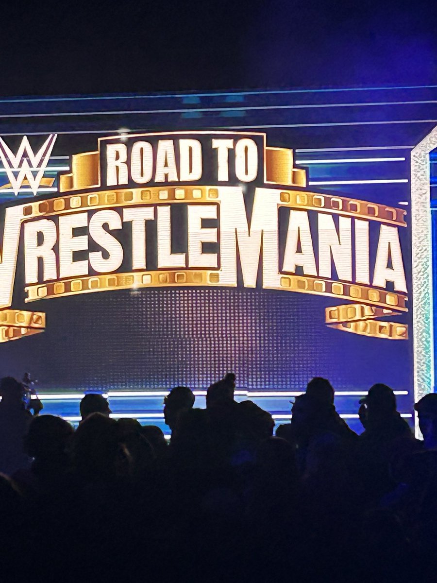 ChanmanMayo's tweet photo. #wwesiouxfalls was fun. Can’t wait for the next one. https://t.co/XxRNwSekR5