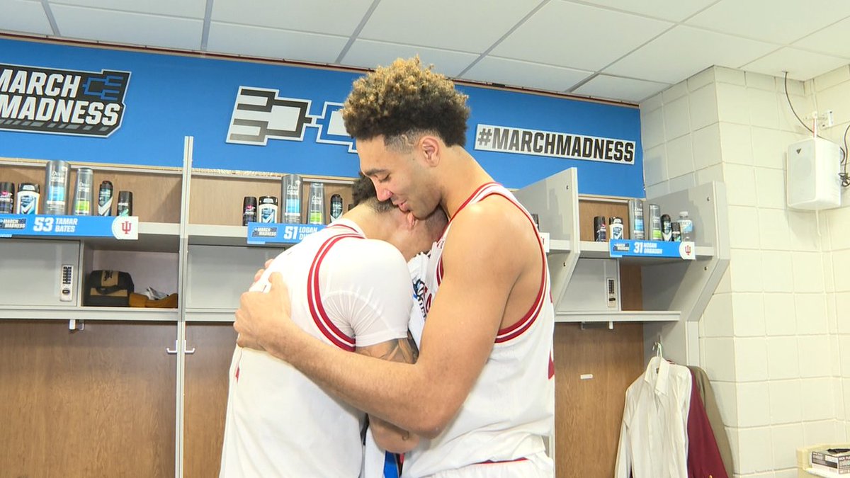 DaveG_Sports's tweet photo. #iubb postgame: Trayce Jackson-Davis embraces Jalen Hood Schifino after the Hoosiers season comes to an end https://t.co/qogLCposSZ