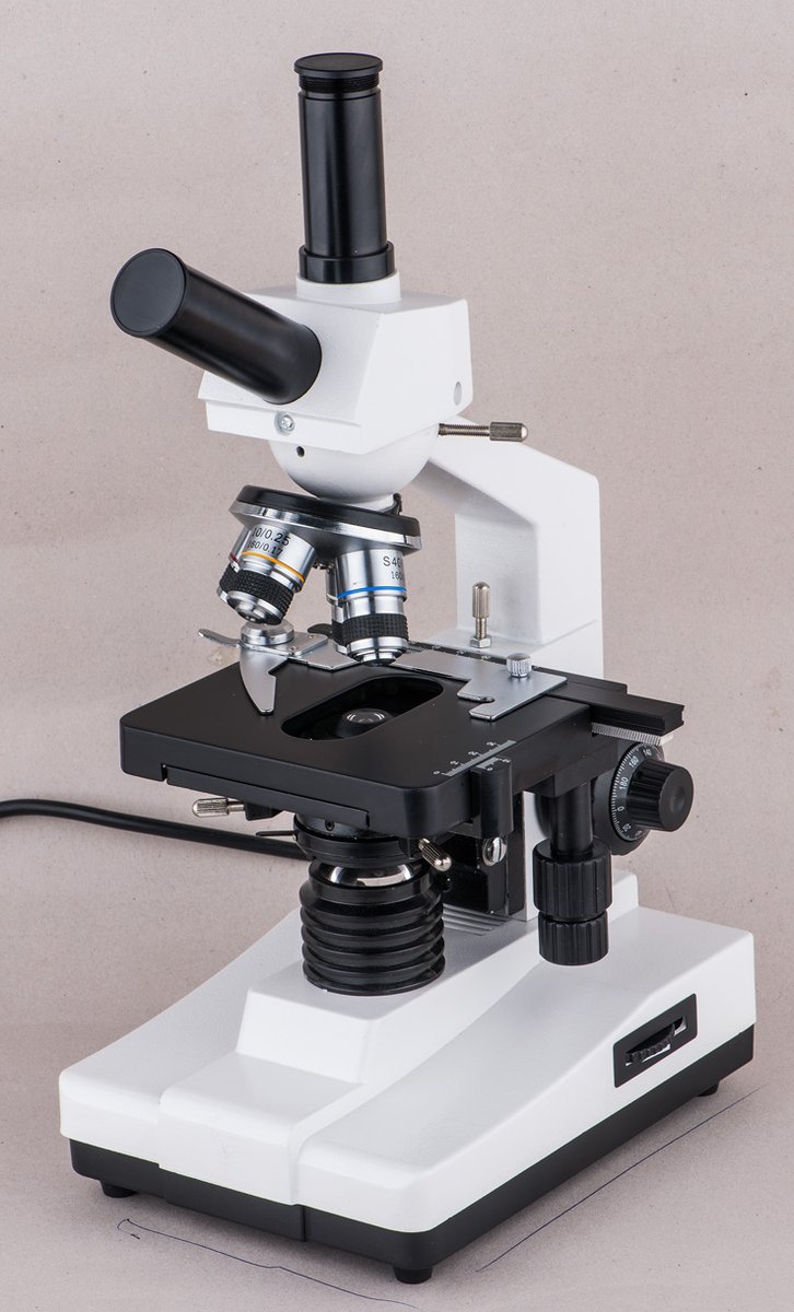 RainieHao1's tweet photo. Specification 
Achromatic Objectives：4X、10X、40X(S)、100X(S、Oil)
Viewing head：Dual viewing head, one tube 30°,inclined and another tube vertical,360°rotatable
Stage：Double LayerMechanical Stage, Size 115×125mm
#LaboratoryMicroscope #MICROSCOPEE #LabMicroscope https://t.co/2YK1kubmul