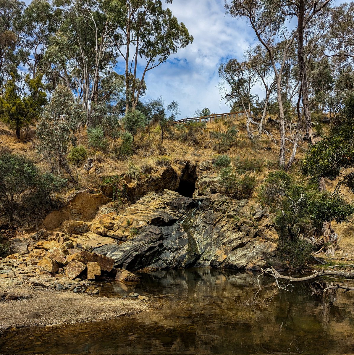 LittleMooonkey's tweet photo. Countryside - Victoria, Australia 📸🐒 https://t.co/e9ulqtfCz4