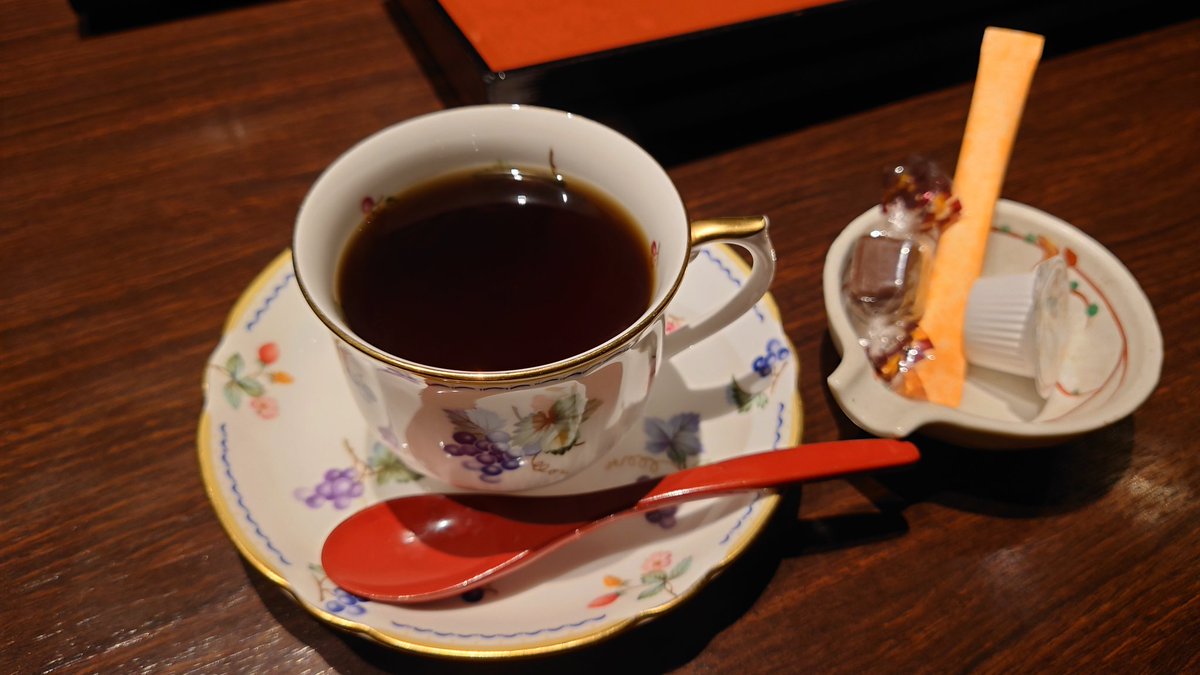 moat_coffee's tweet photo. 2023年3月20日昼　寿司幸　ランチ https://t.co/6OsT8XsDUM