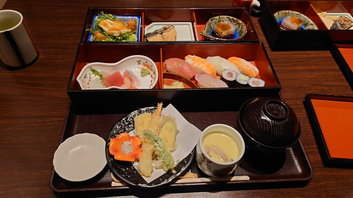 moat_coffee's tweet photo. 2023年3月20日昼　寿司幸　ランチ https://t.co/6OsT8XsDUM