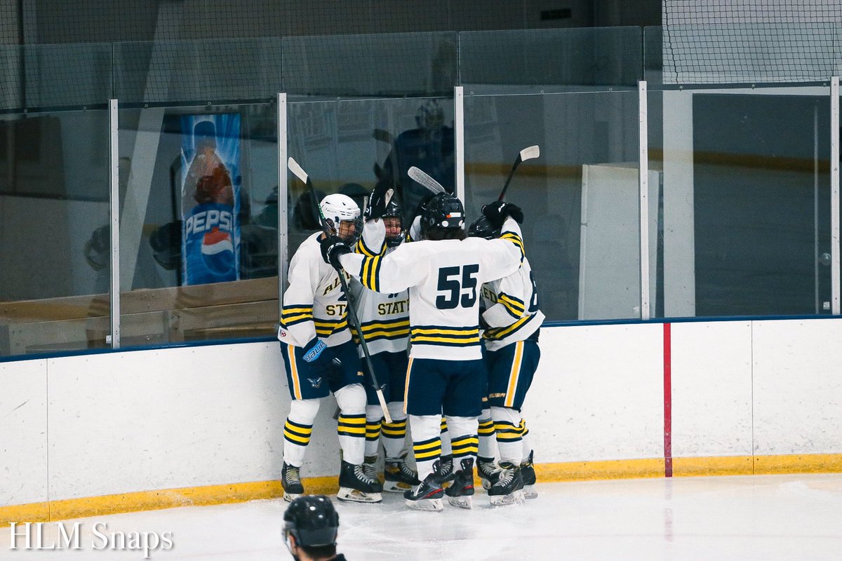 ASC_Hockey's tweet photo. Hell of a ride this season including our first appearance in the National Championships. Thank you to everyone that came out to support this season! https://t.co/eWhyl7SBML