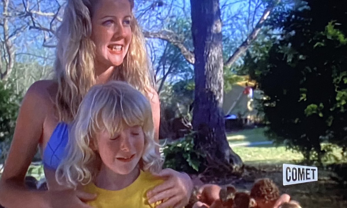 silverfarr's tweet image. Who else remembers Melody Thomas Scott in the role of Laura Dickinson in 1978’s ‘Piranha’?