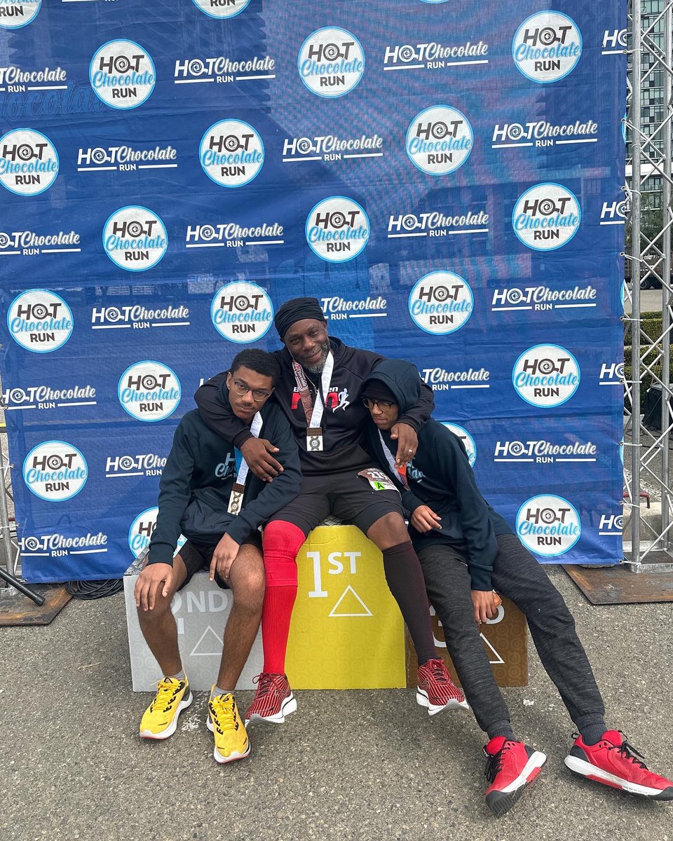 Nasara_Gargonnu's tweet image. Here we go again…
The 2023 @HotChocolate15k in San Diego was “on and popping!” Here are some pics from our adventure! We hope to see you in 2024! 🍫🏃🏾‍♂️🏃🏽‍♀️
#SiriusFitness #runforchocolate #HC15k #venturesendurance