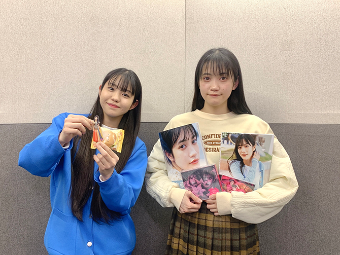 佐藤日向・小泉萌香のバトってダイナソー サイン入りチェキ 佐藤日向・小泉萌香のバトってダイナソー サイン入りチェキ Amazon.co