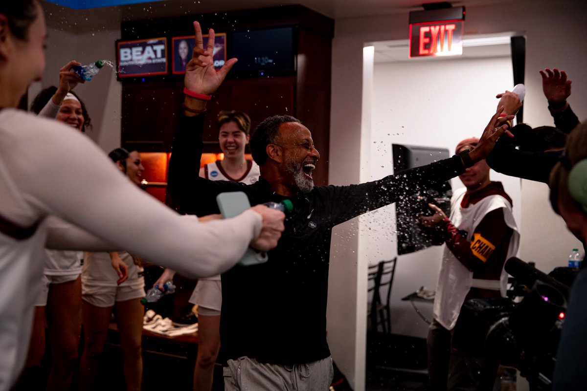 seanahurd's tweet photo. - Dawn Staley and SC --> ninth straight Sweet 16

- Kenny Brooks &amp; Va. Tech --> first Sweet 16 since 1999!

- Niele Ivey led Notre Dame to its second straight Sweet 16 w/o two starters

- Coach Yo and Ole Miss took down No. 1 Stanford to reach first Sweet 16 since '07

You see it https://t.co/7IDIFhY6dg