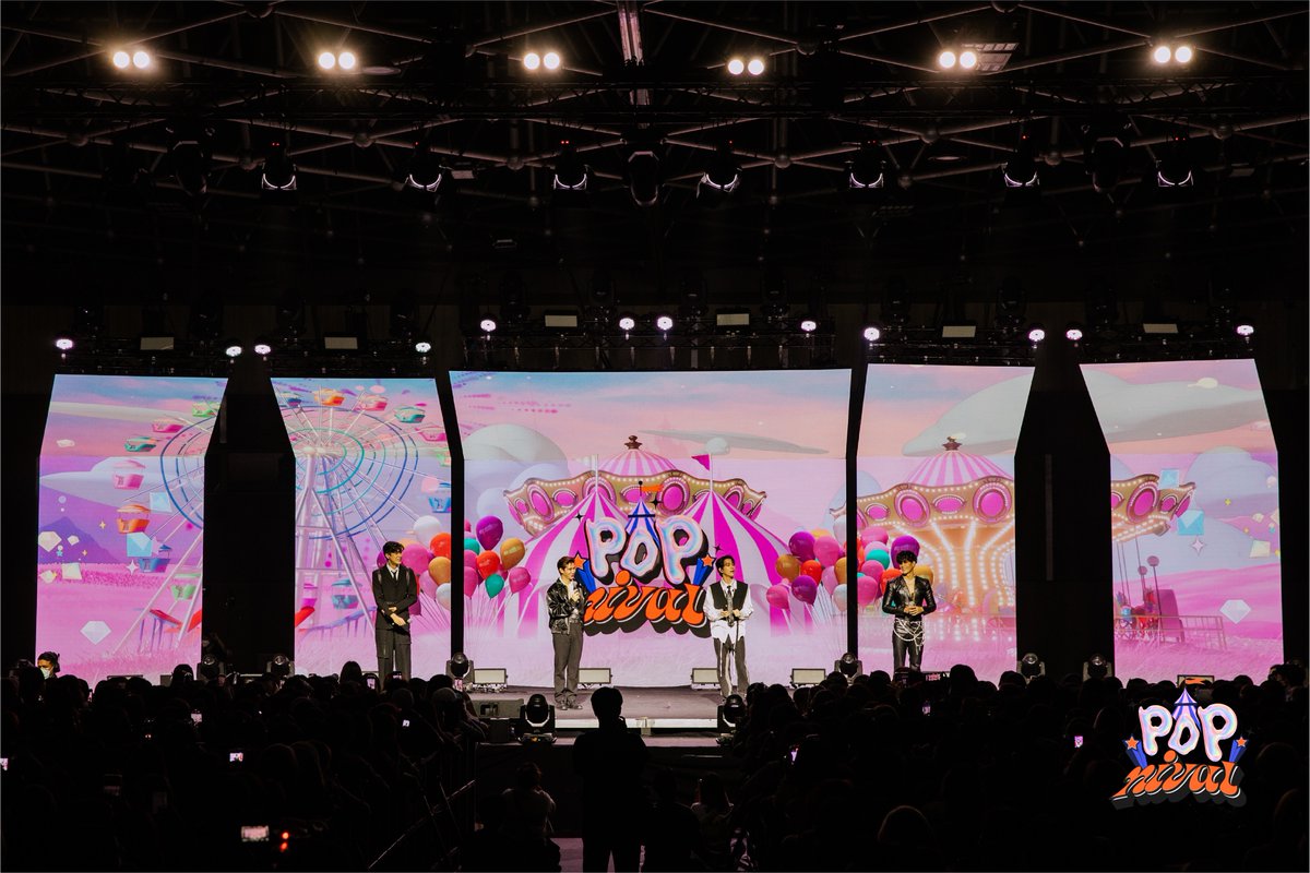 poppachannelth's tweet photo. (1) POPNIVAL งานดนตรีของคน pop !
รวมภาพบรรยากาศ ความสนุกในงาน
ที่จะทำให้คุณลืมซัมเมอร์นี้ไม่ลง 🎉❤️️
.
#POPNIVAL #คาร์นิวัลชาวTPOP
#POPPA #PoppaChannelTH #CASHEERS
#ATLAS #4MIX #PROXIE #DOMUNDI https://t.co/cLFqh0yTcA