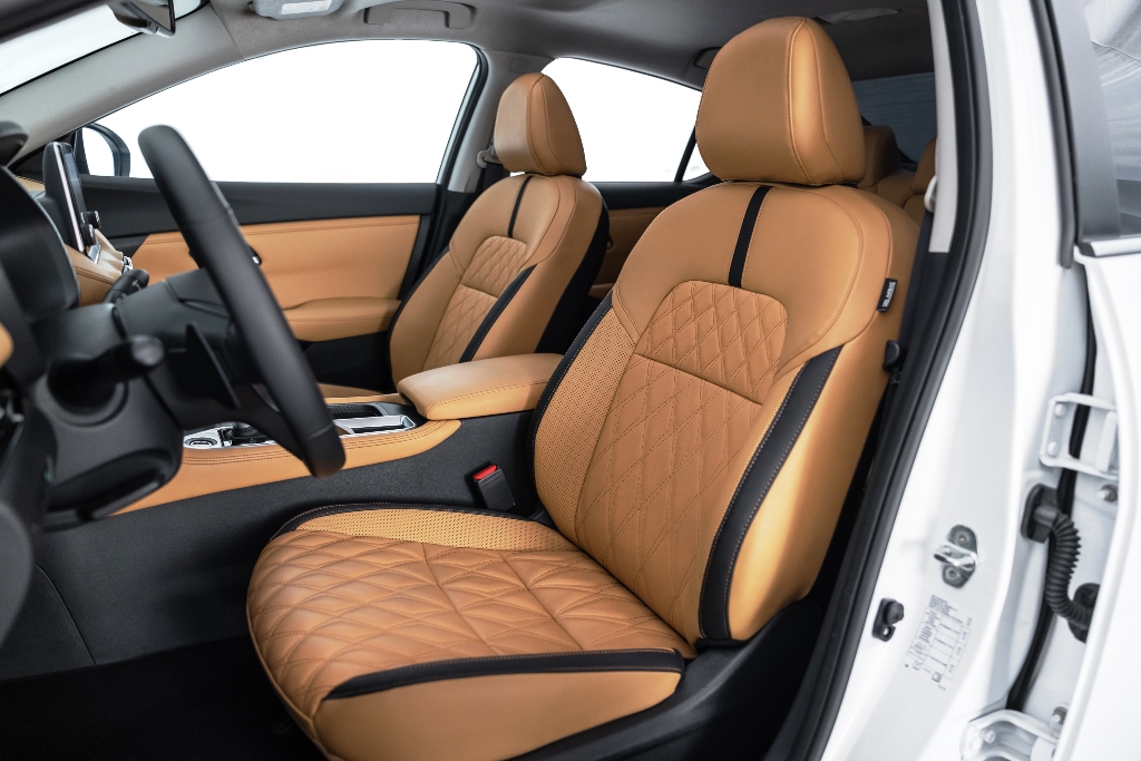 AutoDestaque's tweet photo. Novo Nissan Sentra vem pra balançar o segmento de sedãs médios [https://t.co/93Uy8PlWb6] #Nissan #Sentra #NissanSentra #NovoSentra #NovoNissanSentra #Sentra2024 #NissanSentra2024 https://t.co/HrMMVP3tHf