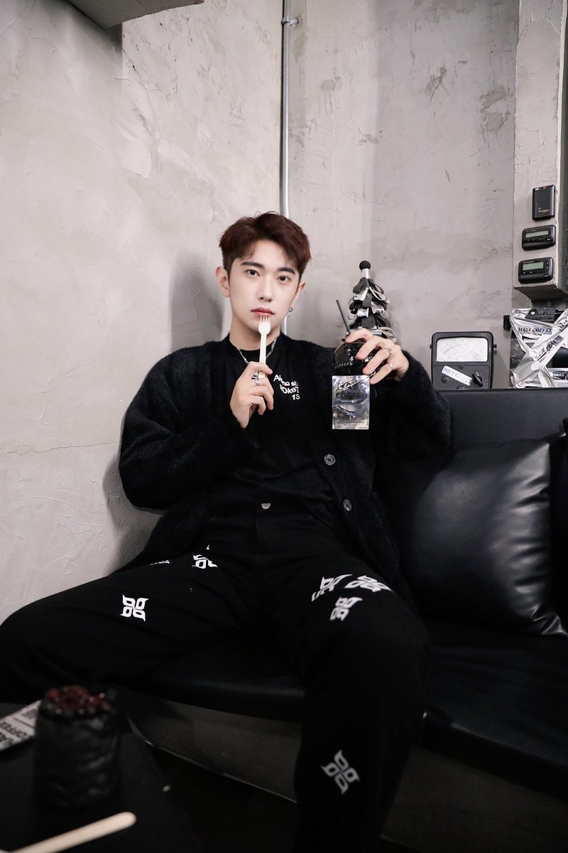 15666160wer's tweet photo. 🖤 https://t.co/eTB2DYNUIv