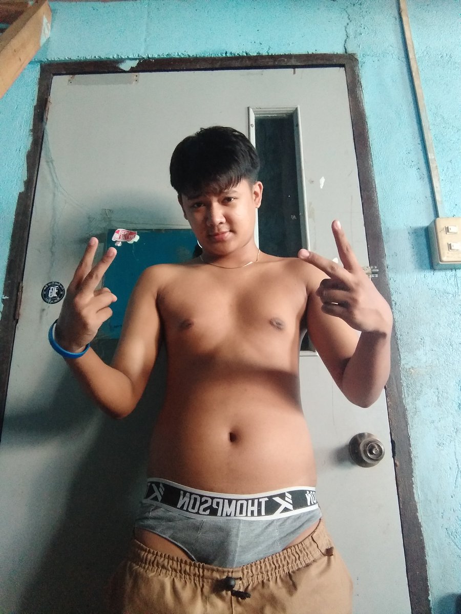 jayyarcruzz's tweet photo. umagang kay kalat tara chat o pasilip ko sayo chat molang ako 😂 https://t.co/g6smJzJnMU