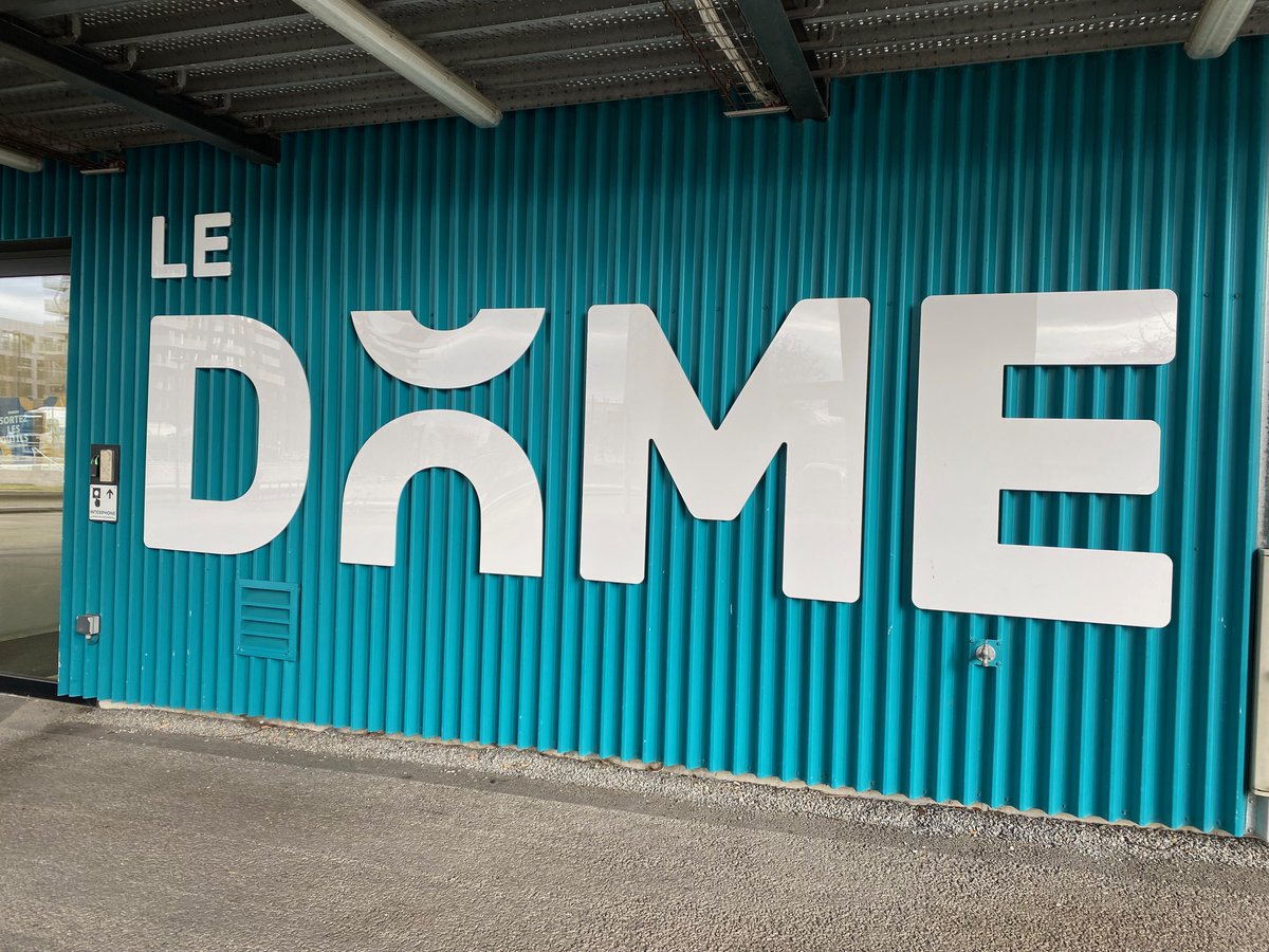 devnclic's tweet photo. 📸 Retour sur l'événement Campus Sandwich de vendredi dernier au @_LeDome. L'occasion de présenter les dernières tendances du web et celles à venir devant des étudiants et des professionnels de la communication caennaise @pressecomndie #web #tendancesweb #ia #communication #video https://t.co/5Za8FKwdMw