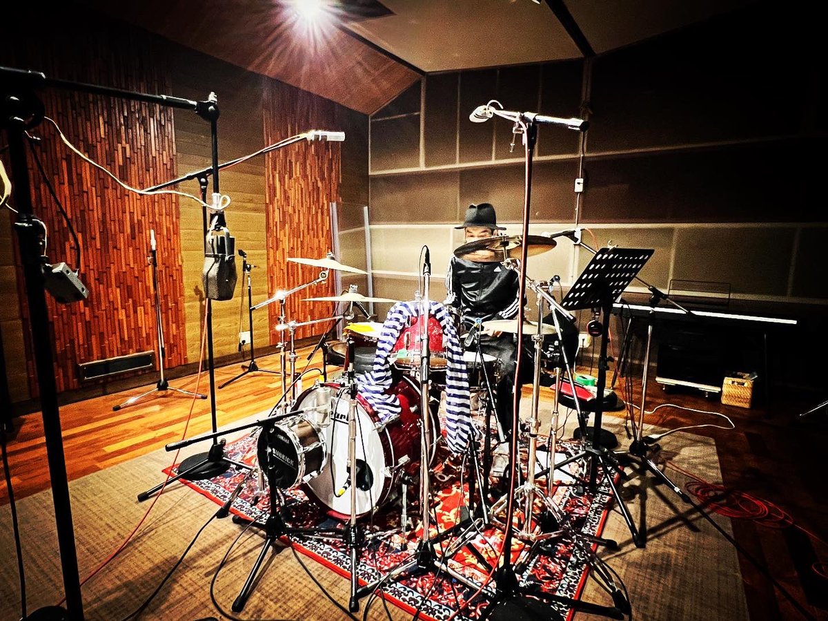KiyotakaEnomoto's tweet photo. Drums Recording🔥🔥🔥
#ナカジさん最高
#huenica_produce
#studiodig https://t.co/JeOEe66VNM