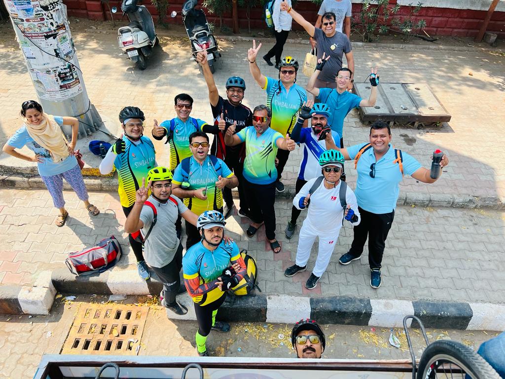 RajdeepInnHotel's tweet photo. Dharoi dam to Vadnagar Cyclothon Ride 45kms for a good cause.

#SimbalianCyclingCommunity
#officialkheloindia
#iharshsanghavi
#BJP4Gujarat
#gujarattourisum
#beatyesterday
#cycling
#inspiration
#motivation
#ExploreYourLimits https://t.co/gSjeNzl1V6